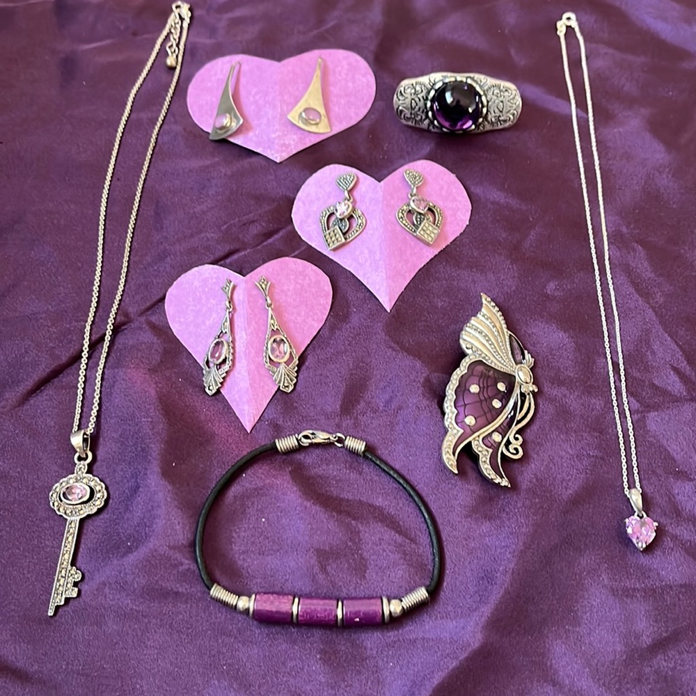 8 Brand New Pieces of Jewelry each w/ a beautiful Purple stone🟣